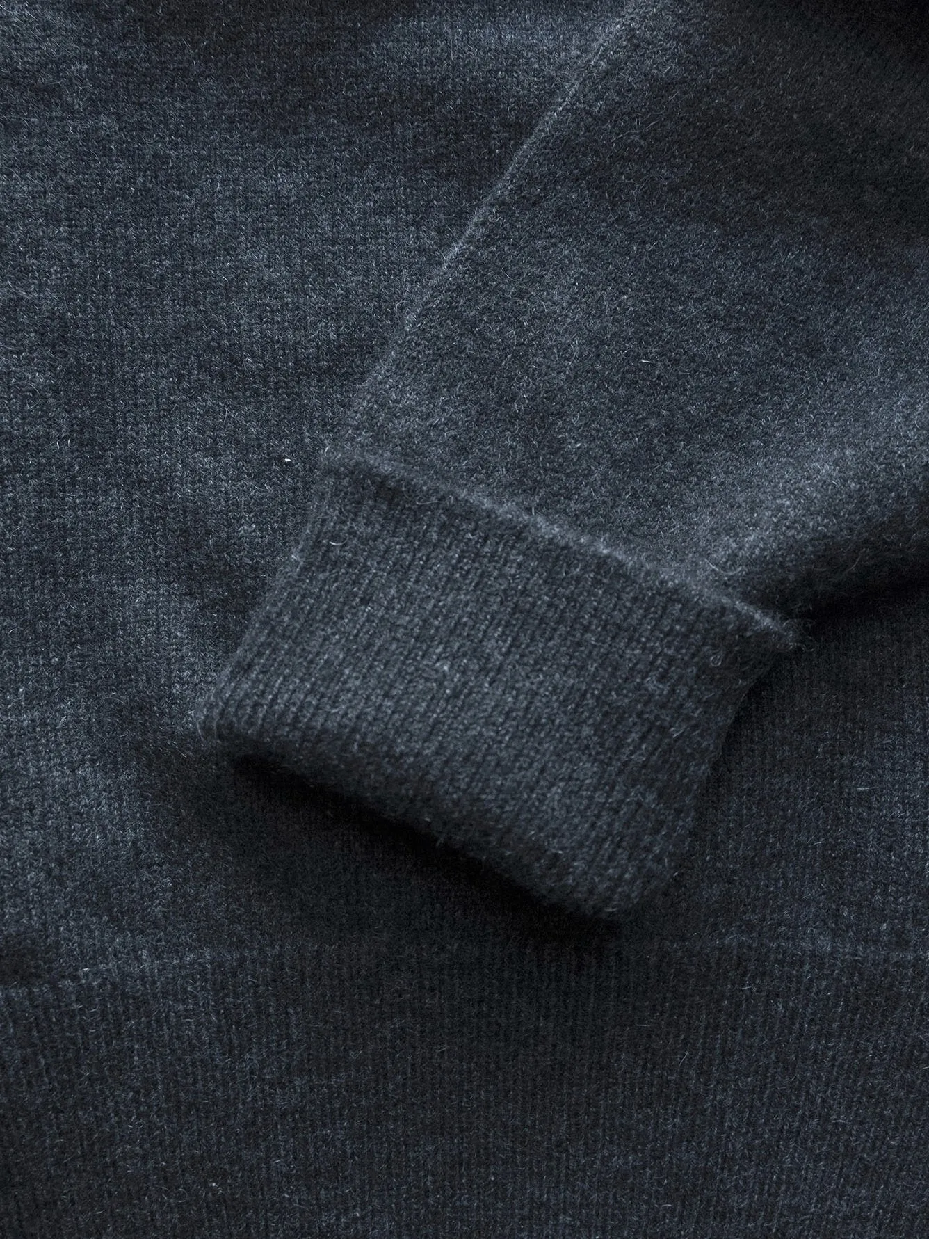 Lorne Cashmere Vee Neck - 2 Ply