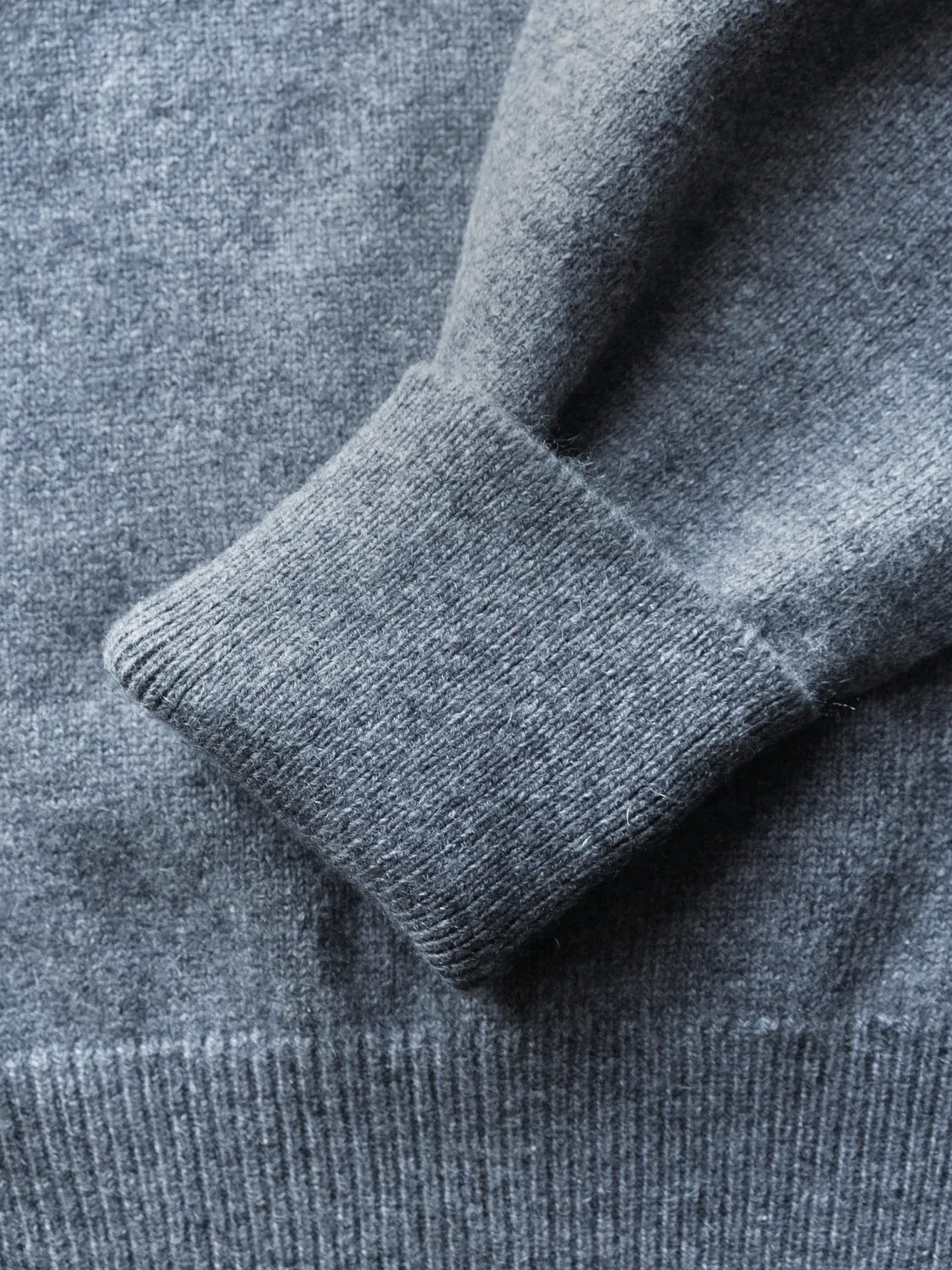 Lorne Cashmere Vee Neck - 2 Ply