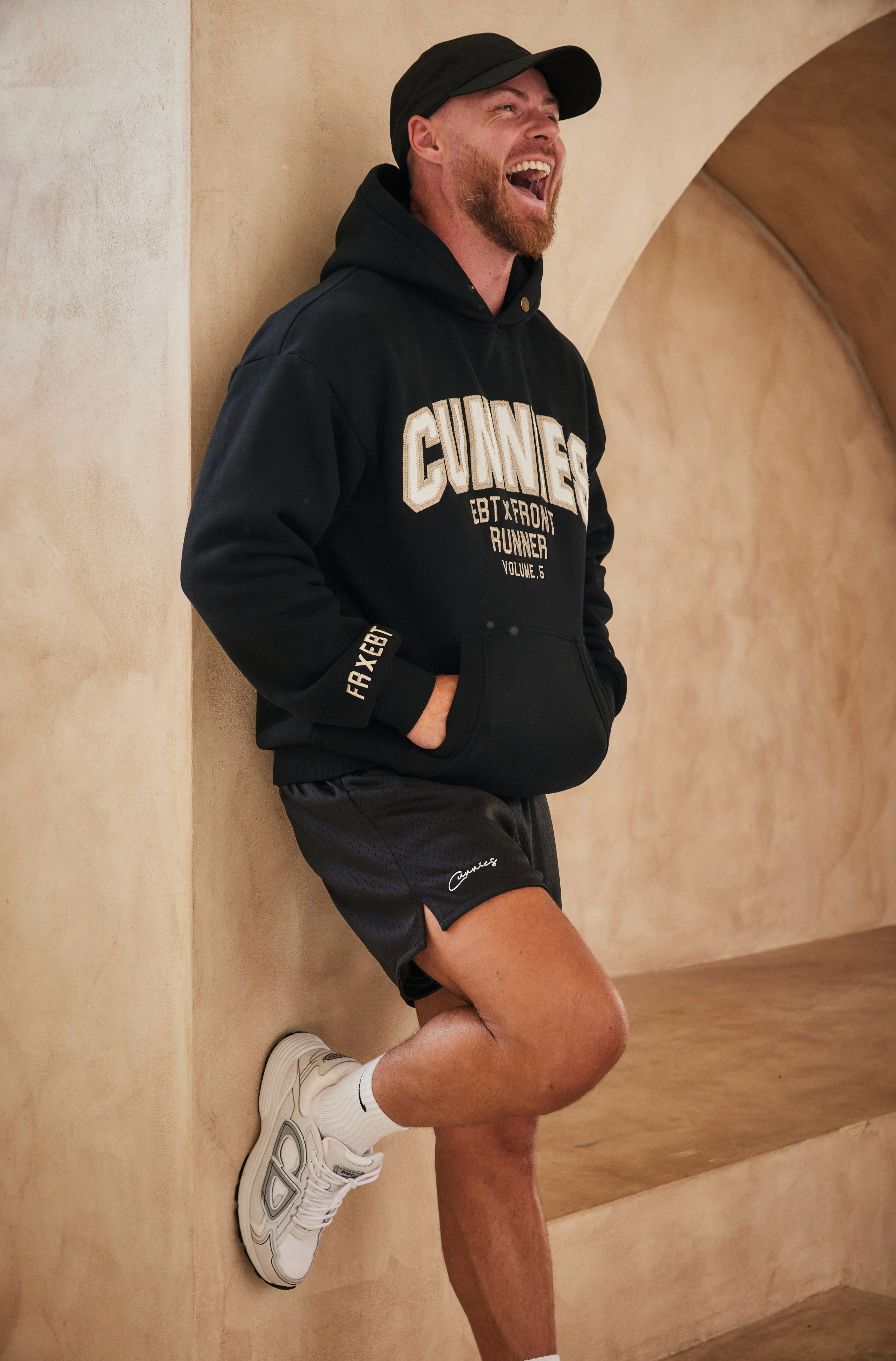 V5 Cunnies Hoodie - Black Malt