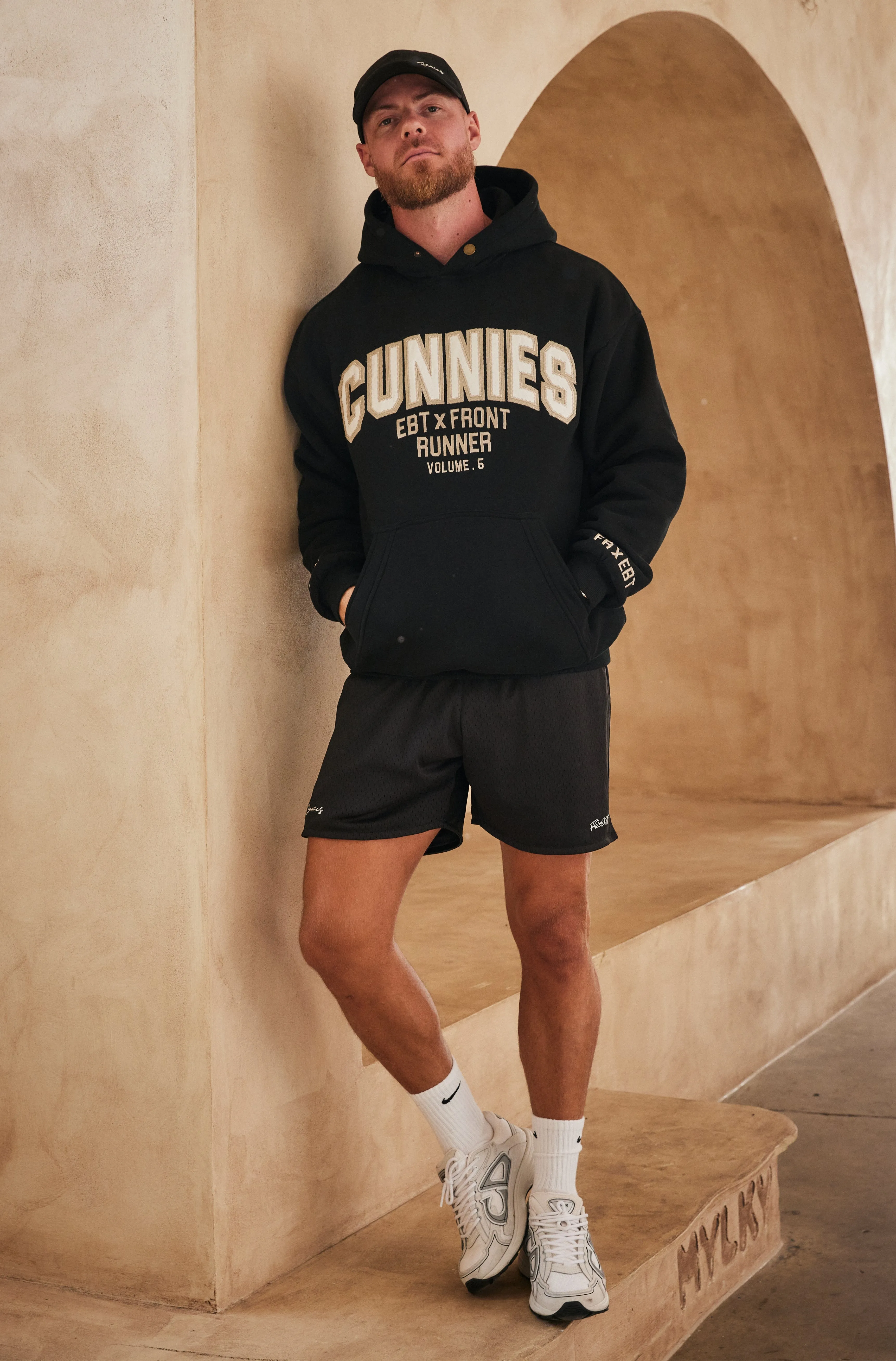 V5 Cunnies Hoodie - Black Malt