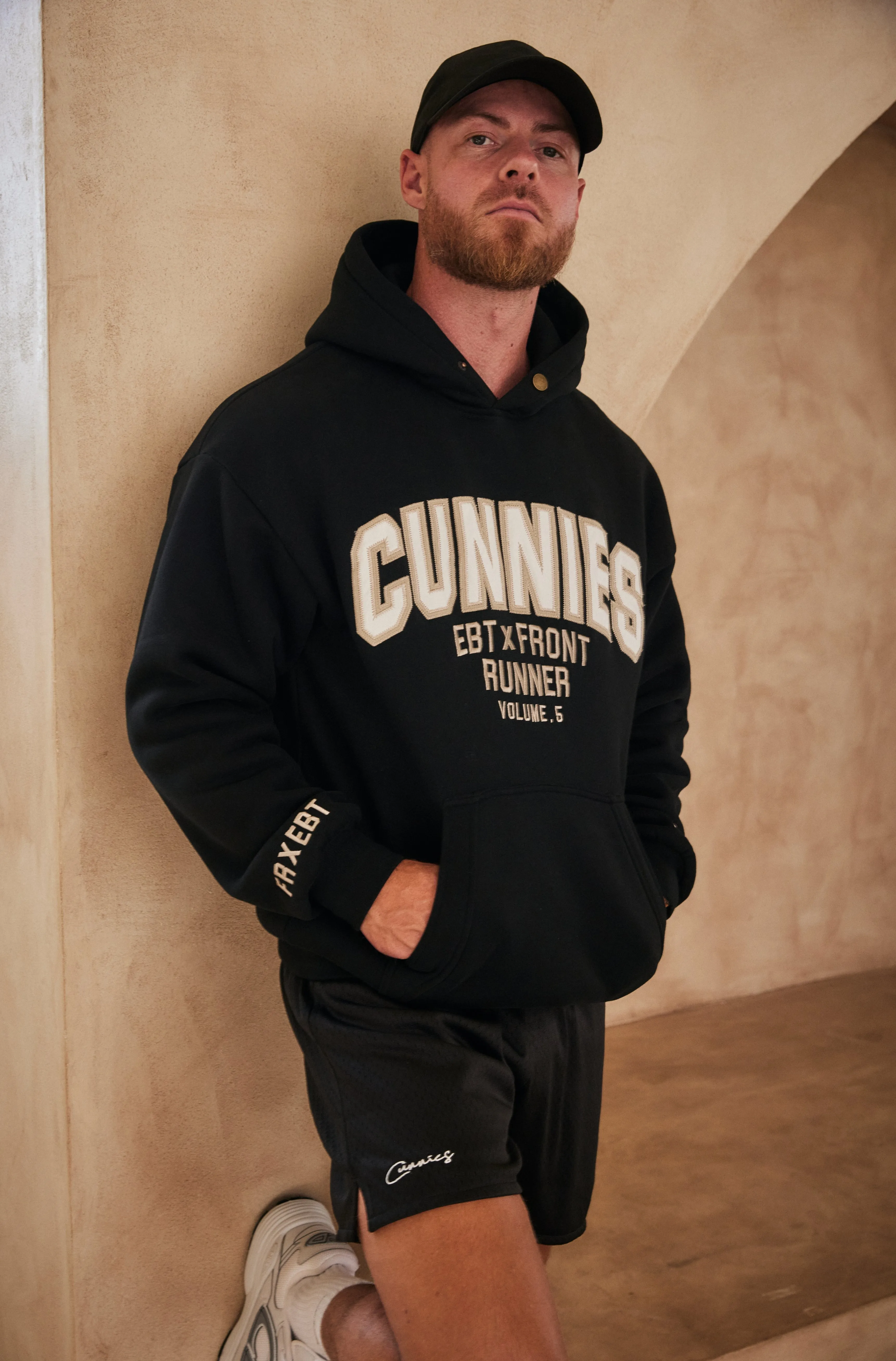 V5 Cunnies Hoodie - Black Malt