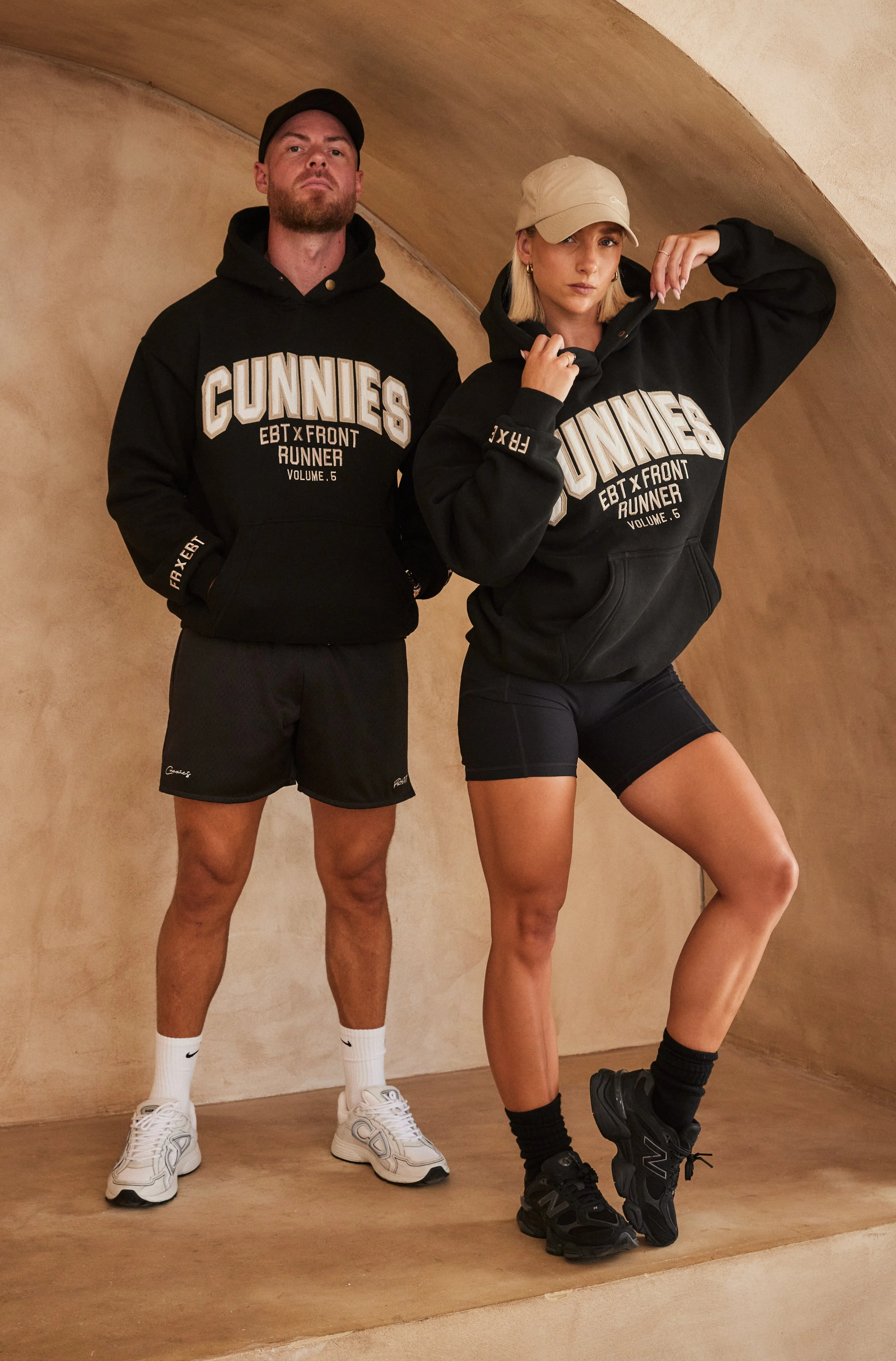 V5 Cunnies Hoodie - Black Malt